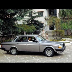 Meet your Posher, Karlo